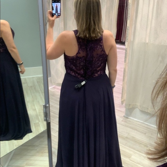 Purple illusion gown with sweetheart neckline - Picture 7 of 10